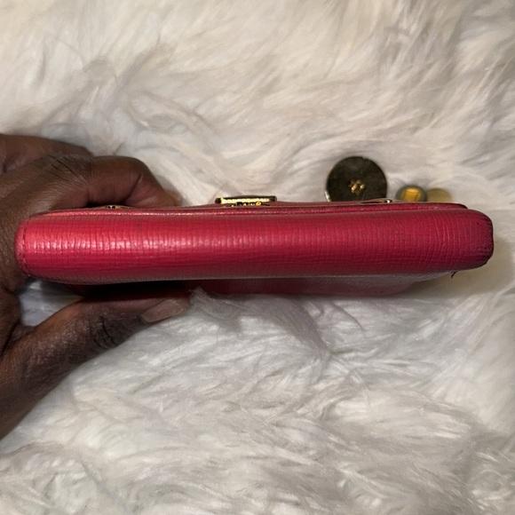 Authentic MCM Pink Leather Studded Logo Motifs Trifold Wallet with keychain GUC - Picture 8 of 17